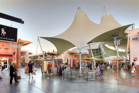 THE 10 BEST Las Vegas Shopping Malls .